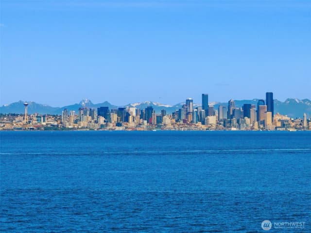 Property photo for 4290 Rockaway Beach Road Ne, Bainbridge Island photo 2