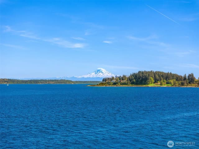 Property photo for 4290 Rockaway Beach Road Ne, Bainbridge Island