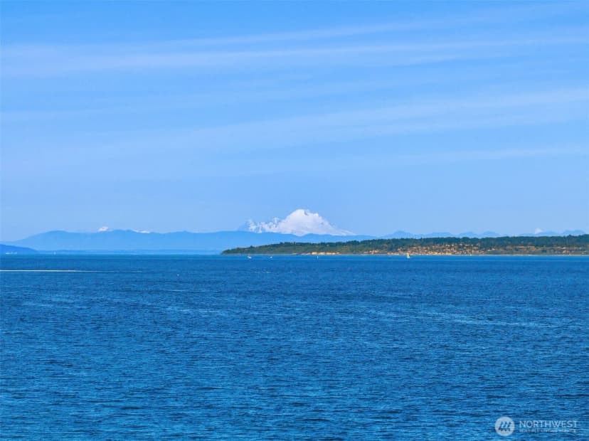 Property photo for 4290 Rockaway Beach Road Ne, Bainbridge Island photo 3