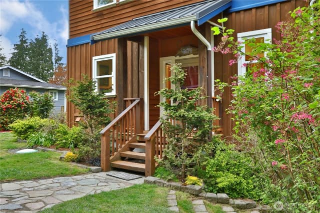Property photo for 1871 Salmonberry Road, Langley photo 4