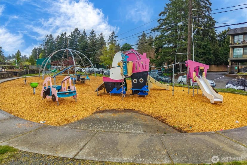 Property photo for 750 N 143rd Street #212, Seattle photo 23