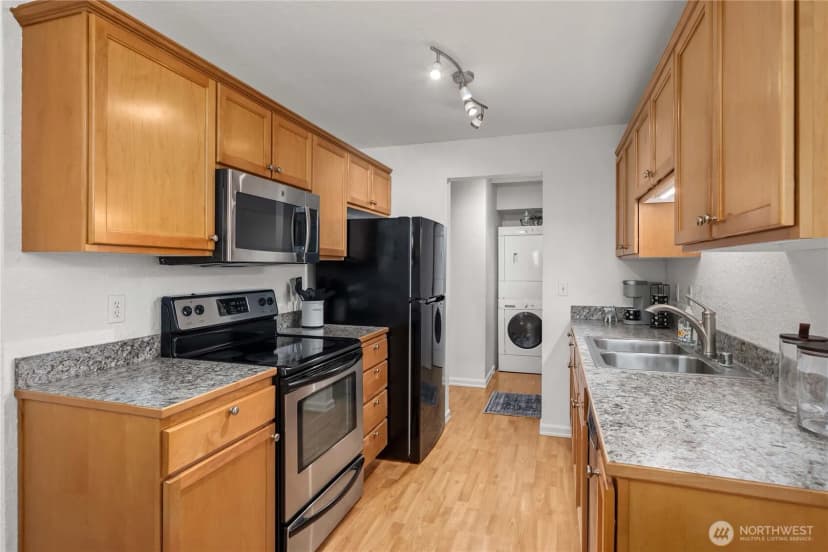 Property photo for 750 N 143rd Street #212, Seattle photo 9