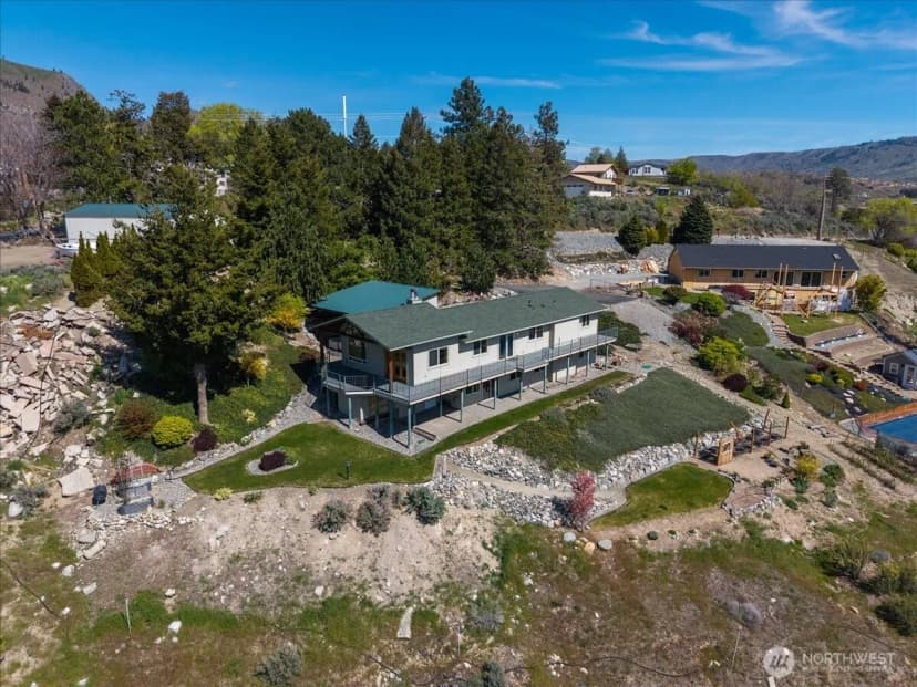 Property photo for 404 S Clifford Street, Chelan