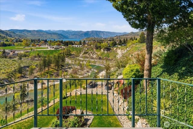 Property photo for 404 S Clifford Street, Chelan photo 4