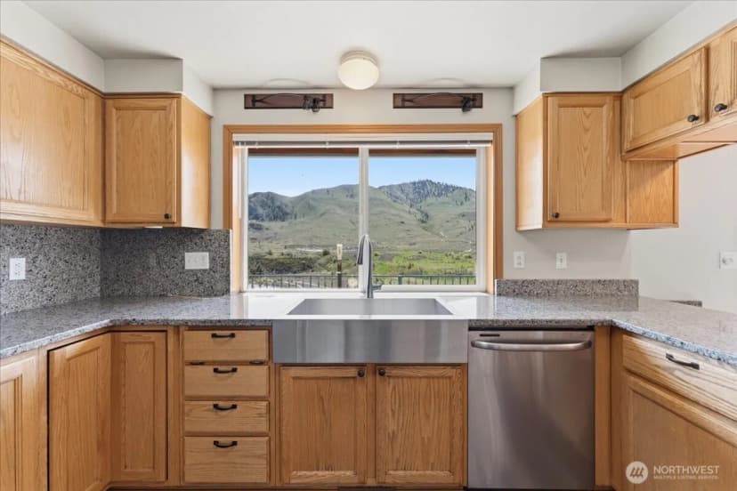 Property photo for 404 S Clifford Street, Chelan photo 16