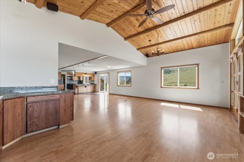 Property photo for 404 S Clifford Street, Chelan photo 13