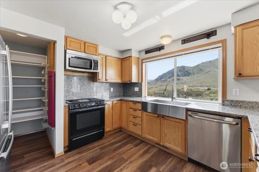 Property photo for 404 S Clifford Street, Chelan photo 15