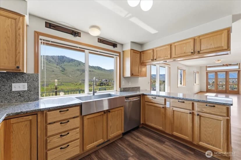 Property photo for 404 S Clifford Street, Chelan photo 17