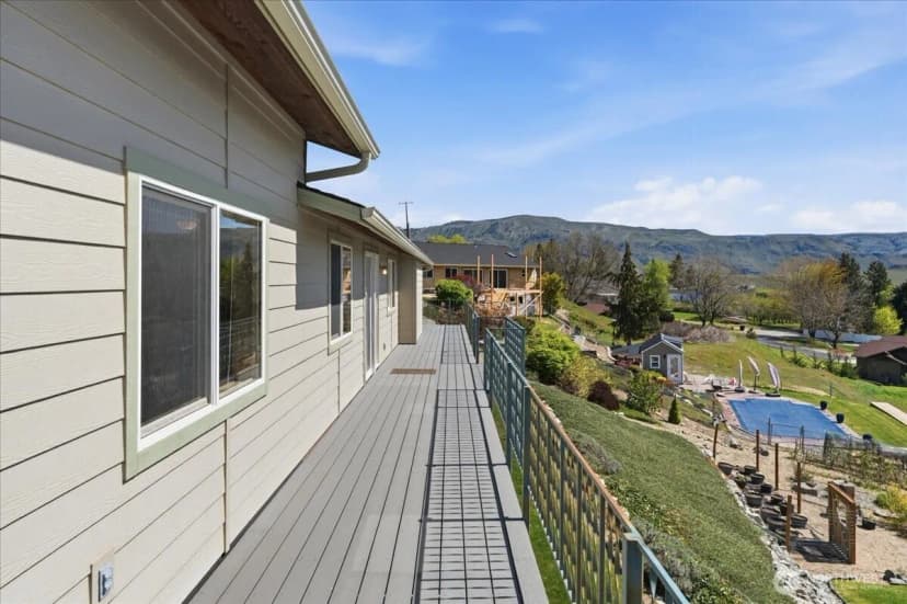 Property photo for 404 S Clifford Street, Chelan photo 34