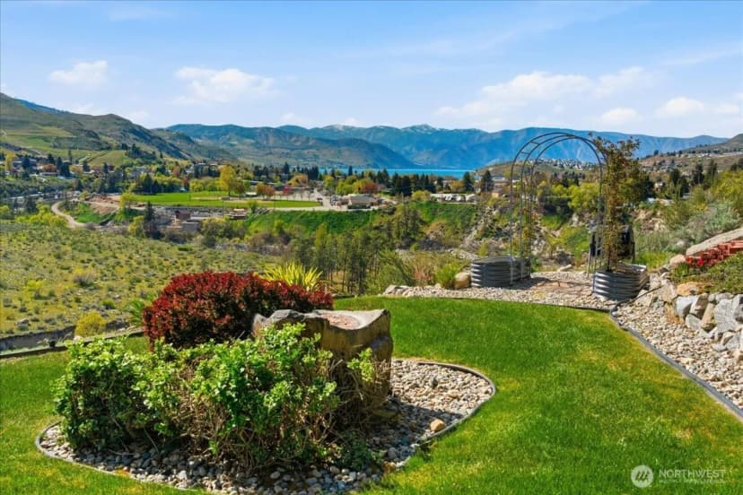 Property photo for 404 S Clifford Street, Chelan photo 2