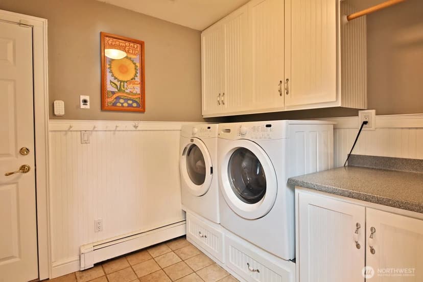 Property photo for 1093 Village Loop, Langley photo 15