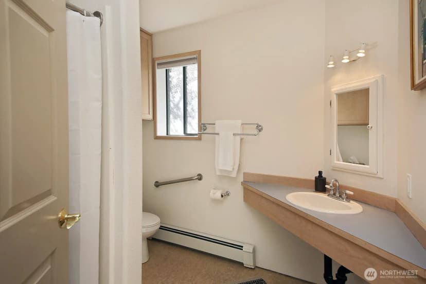 Property photo for 1093 Village Loop, Langley photo 30