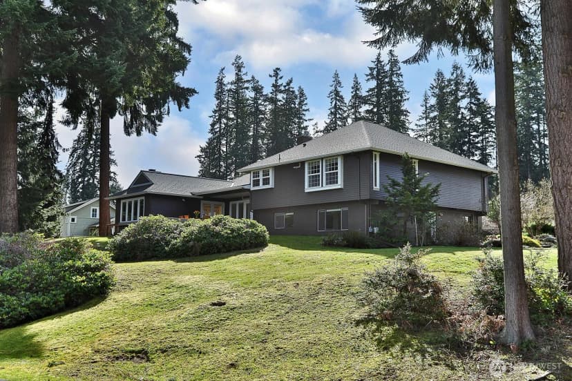 Property photo for 1093 Village Loop, Langley photo 5
