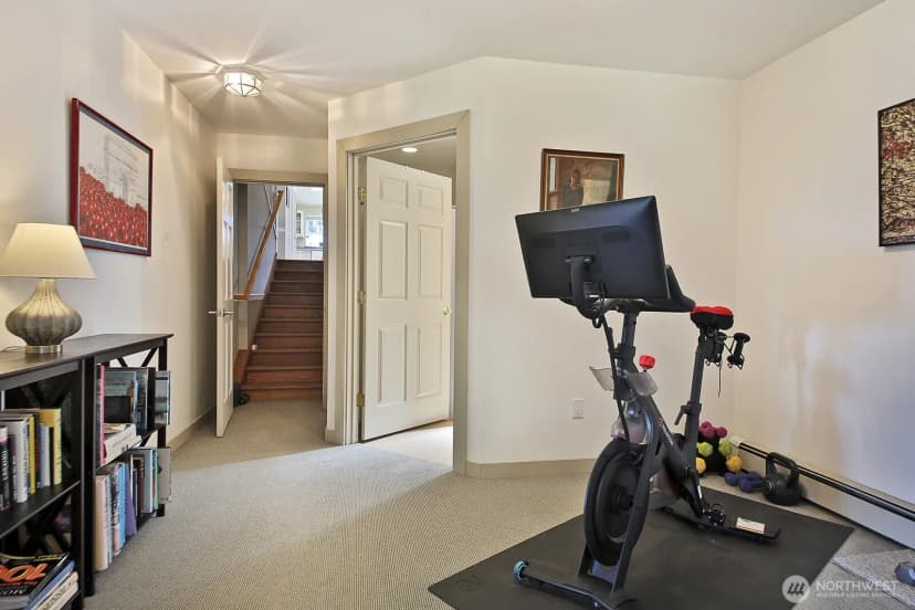 Property photo for 1093 Village Loop, Langley photo 29