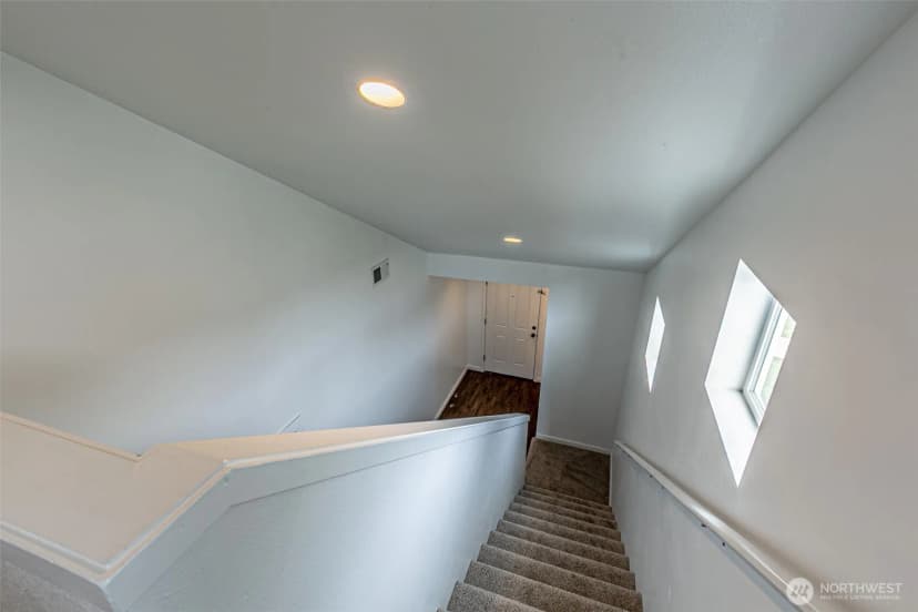 Property photo for 2156 St Se 66th Place Se, Auburn photo 25