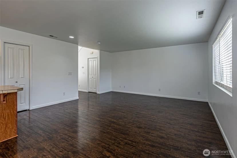 Property photo for 2156 St Se 66th Place Se, Auburn photo 31