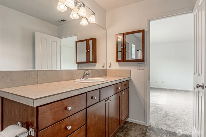 Property photo for 2156 St Se 66th Place Se, Auburn photo 18