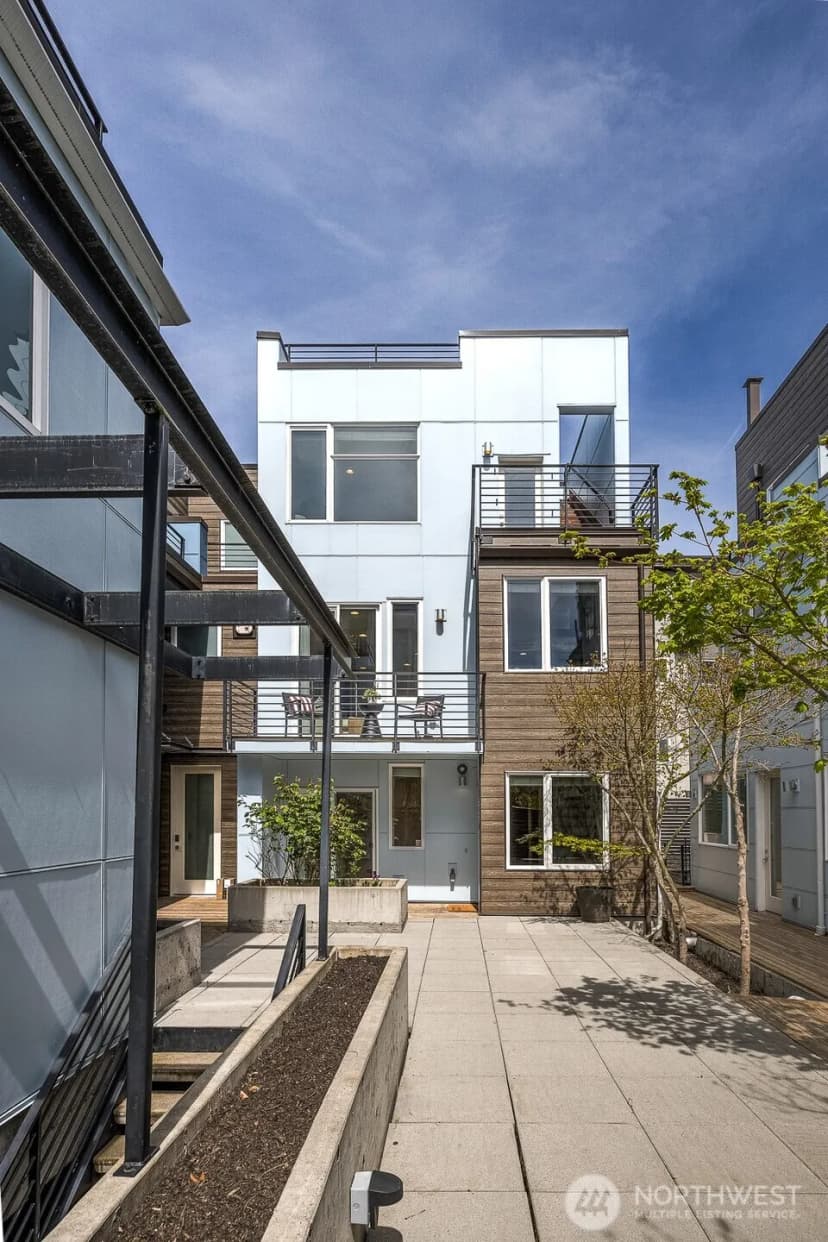 Property photo for 4331 Woodland Park Avenue N, Seattle
