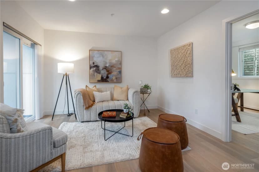 Property photo for 4331 Woodland Park Avenue N, Seattle photo 4