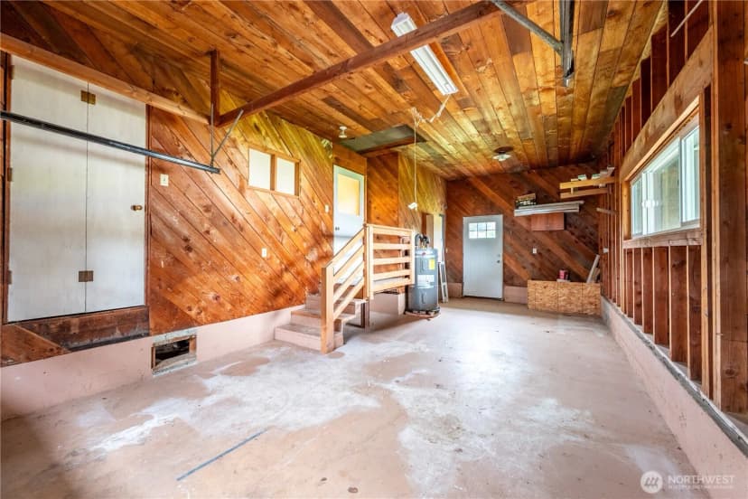 Property photo for 301 Cedar Street, Toledo photo 21
