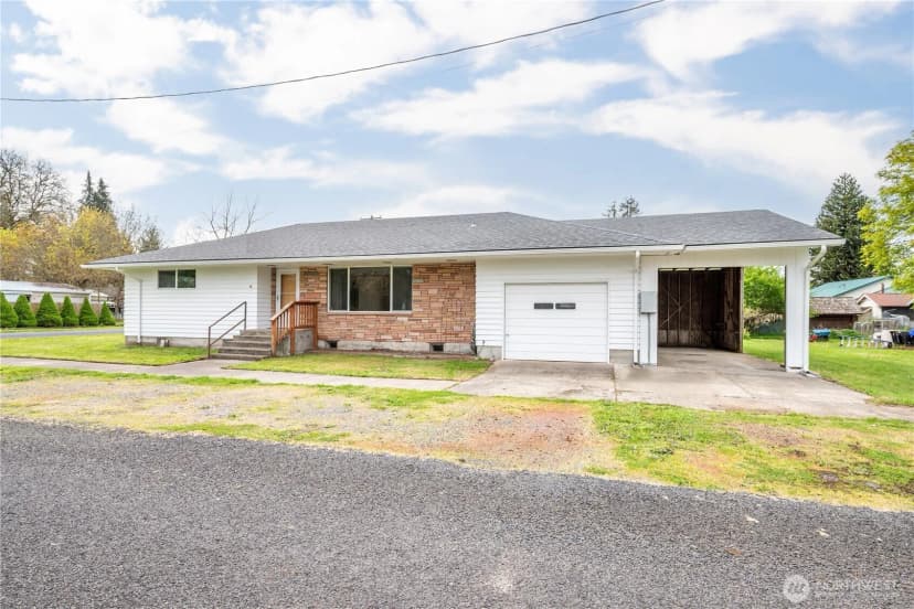 Property photo for 301 Cedar Street, Toledo