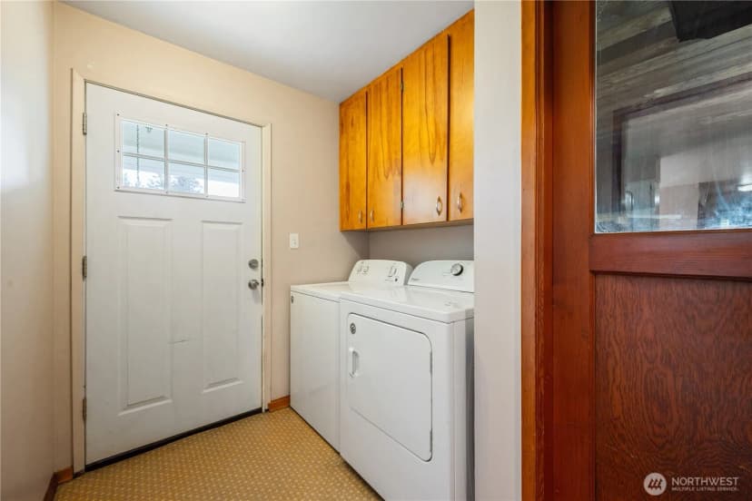 Property photo for 301 Cedar Street, Toledo photo 19
