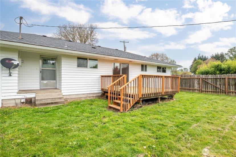 Property photo for 301 Cedar Street, Toledo photo 23