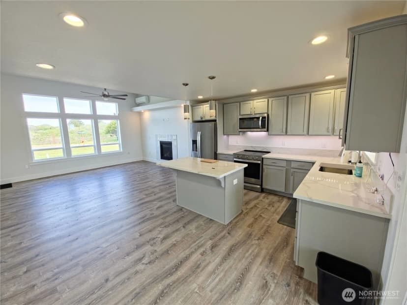 Property photo for 1201 Ocean Shores Blvd Sw, Ocean Shores photo 8