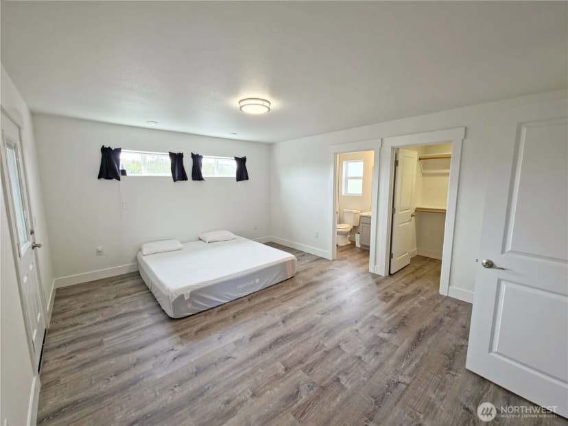 Property photo for 1201 Ocean Shores Blvd Sw, Ocean Shores photo 12