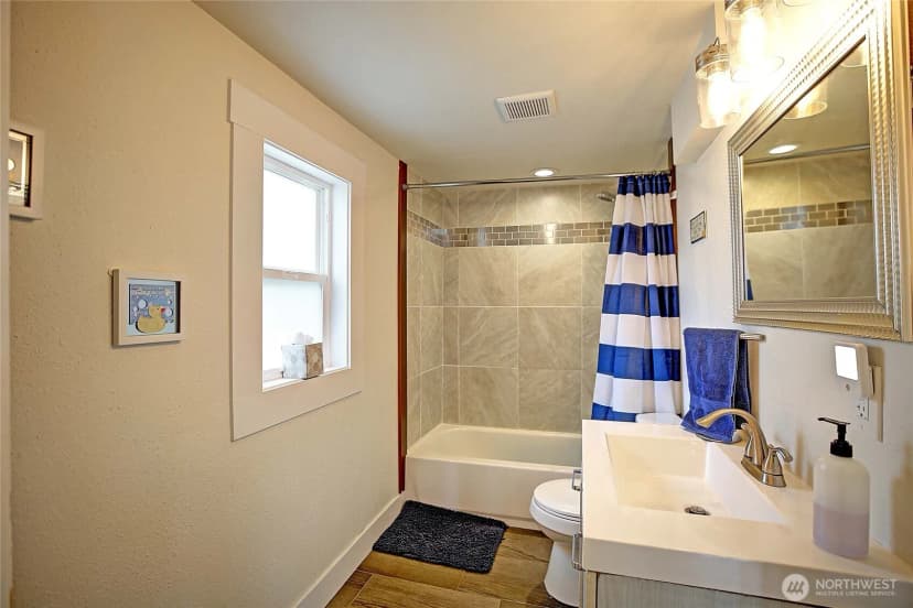 Property photo for 1320 Swantown Road, Oak Harbor photo 27