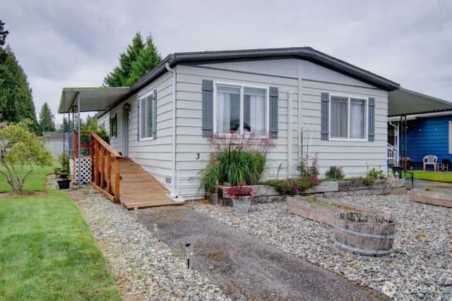 Property photo for 920 Maple Lane #3, Sedro Woolley photo 2