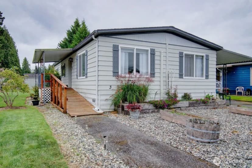 Property photo for 920 Maple Lane #3, Sedro Woolley photo 2
