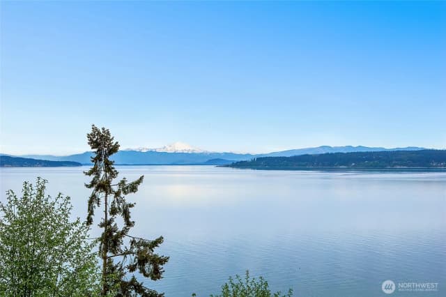 Property photo for 285 Harrington, Coupeville photo 2