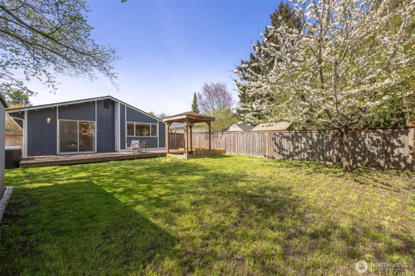 Property photo for 2618 Superior Street, Bellingham photo 35