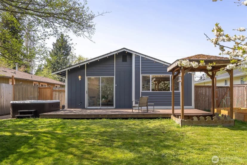 Property photo for 2618 Superior Street, Bellingham photo 36