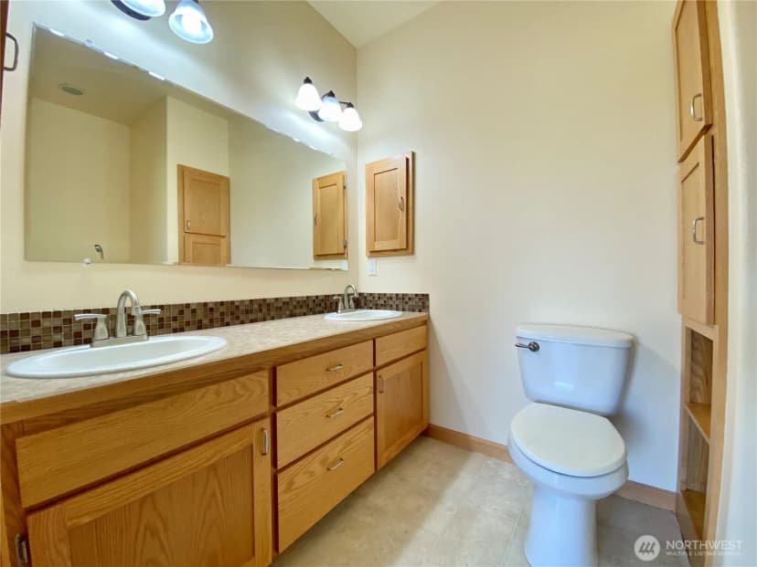 Property photo for 8021 Vialago Parkway, Zillah photo 11