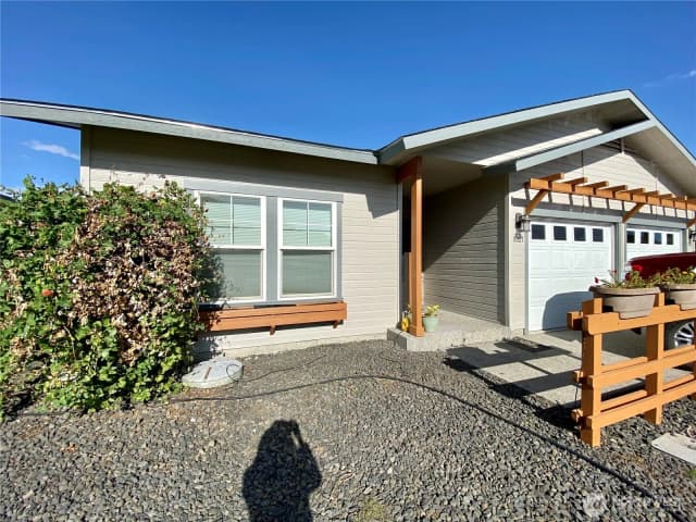 Property photo for 8021 Vialago Parkway, Zillah photo 2