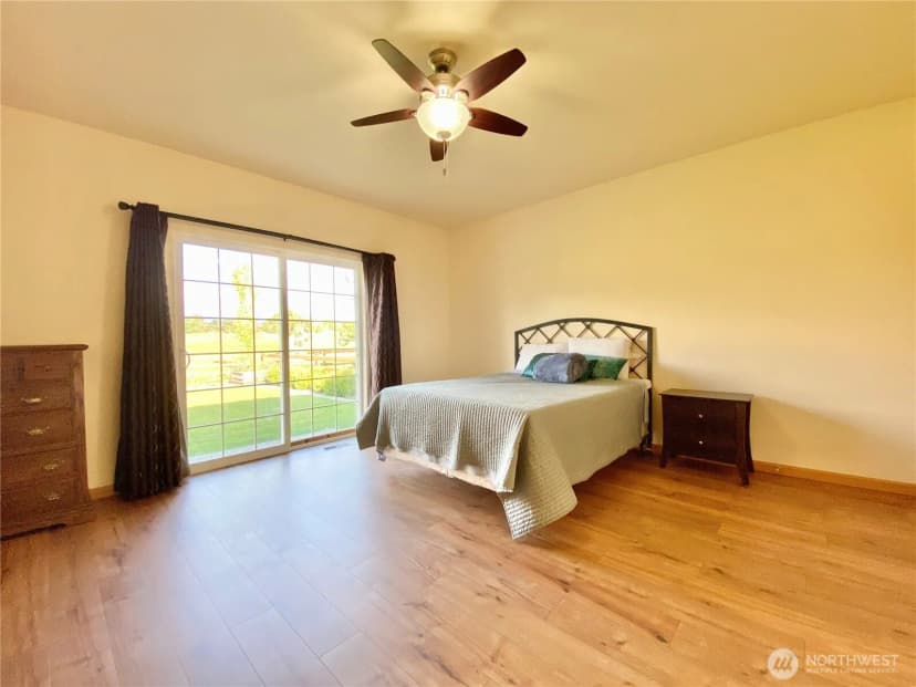 Property photo for 8021 Vialago Parkway, Zillah photo 9