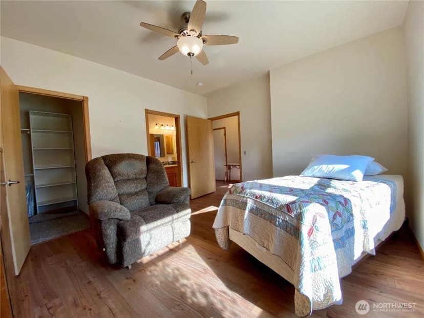 Property photo for 8021 Vialago Parkway, Zillah photo 15