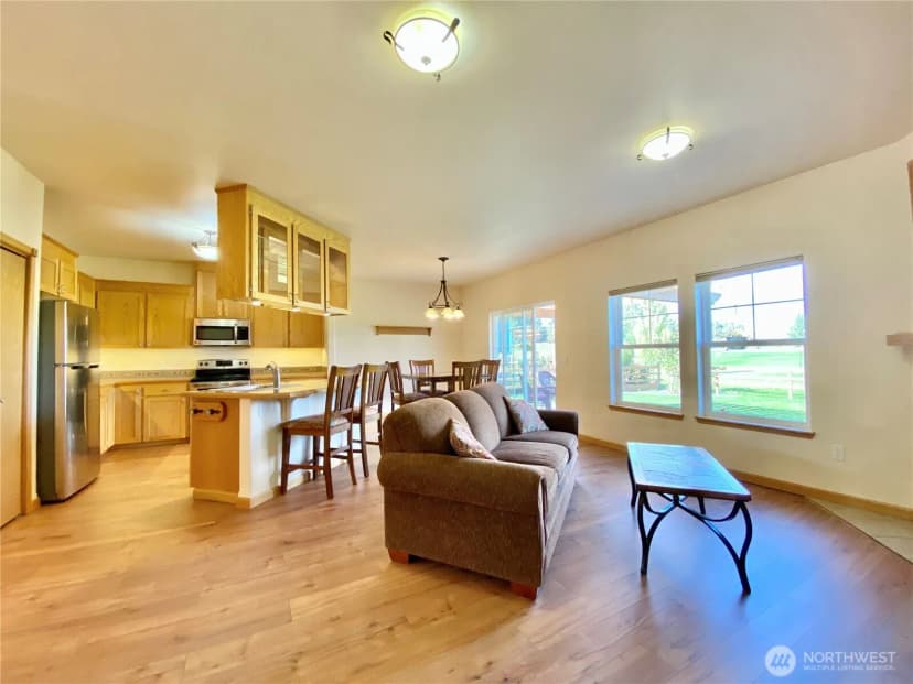 Property photo for 8021 Vialago Parkway, Zillah photo 3