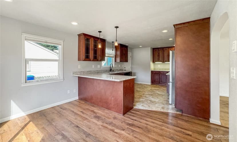 Property photo for 6421 Cypress Street, Everett photo 12