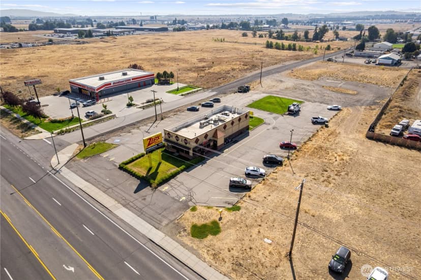 Property photo for 12421 W Sunset Highway, Airway Heights photo 3