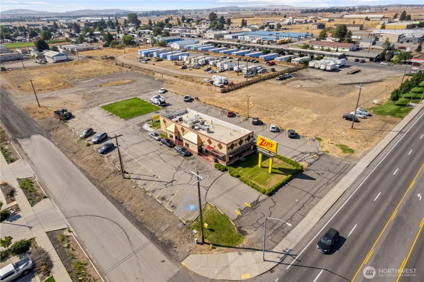 Property photo for 12421 W Sunset Highway, Airway Heights photo 2