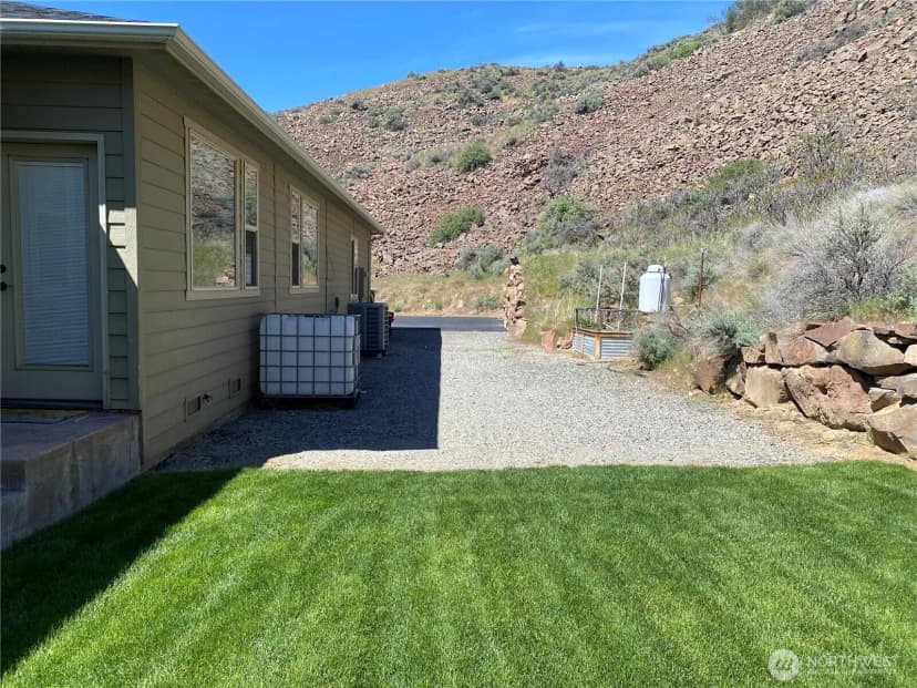 Property photo for 6696 Batterman Road, East Wenatchee photo 31