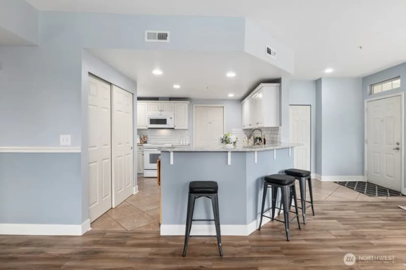 Property photo for 400 S 46th Place #b, Renton photo 13