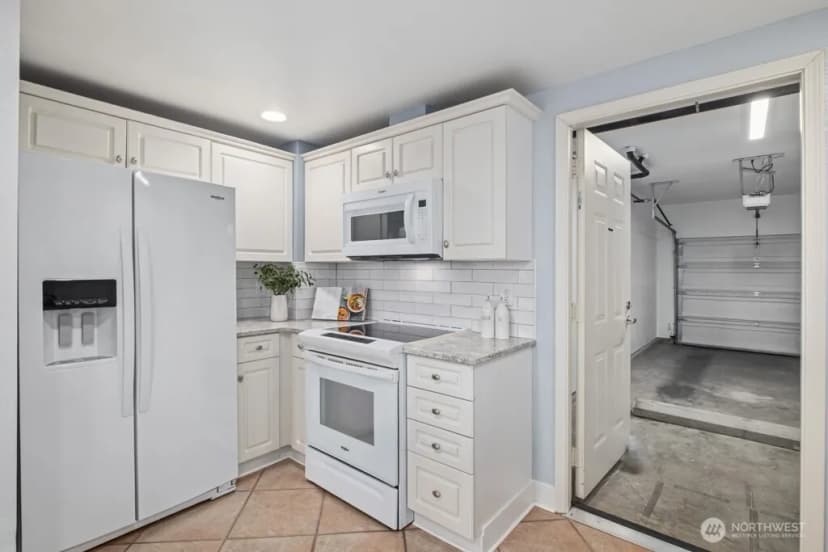 Property photo for 400 S 46th Place #b, Renton photo 25