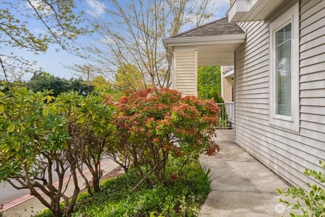 Property photo for 400 S 46th Place #b, Renton photo 4