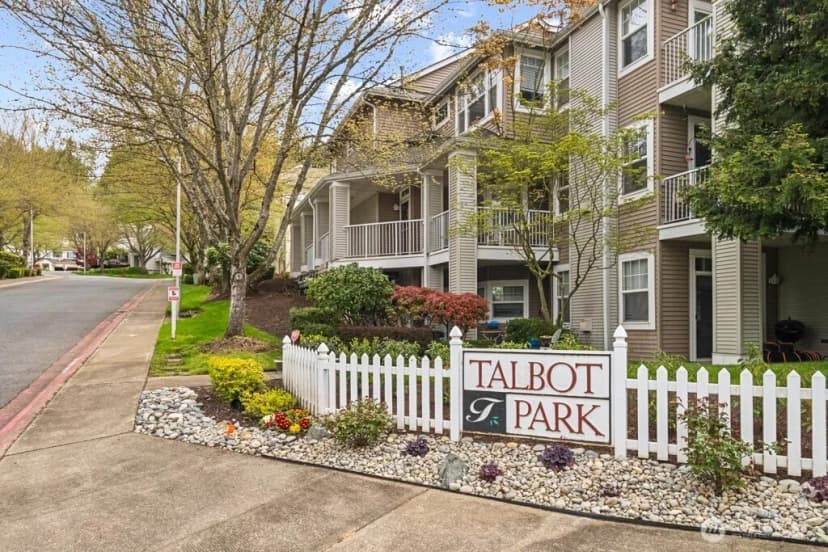 Property photo for 400 S 46th Place #b, Renton photo 29
