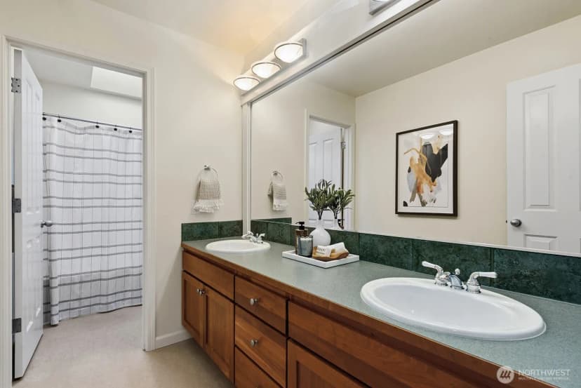 Property photo for 6323 Ne 130th Place, Kirkland photo 30