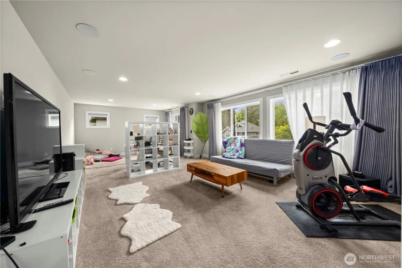 Property photo for 10351 Se 8th Street, Bellevue photo 32